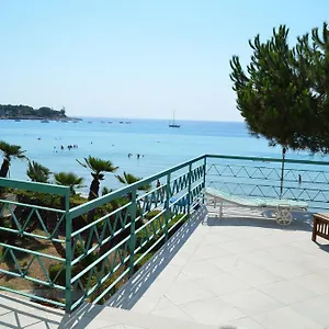 casa-vacanze-via-taormina-8.sicilyhotelsitaly.net/